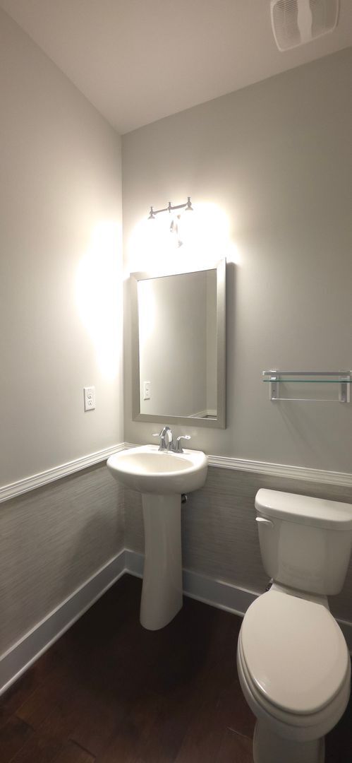 Building Photo - Beautiful Townhome in Doraville - Gated Community!
