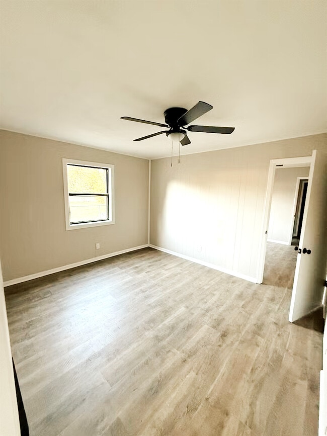 Building Photo - 616-622 14th St Quadplex