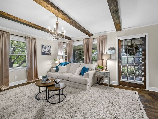 Building Photo - Immaculately Maintained 2 BR, 1 BA Short-Term Rental in Greer NO APPLICATION FEE if APPROVED