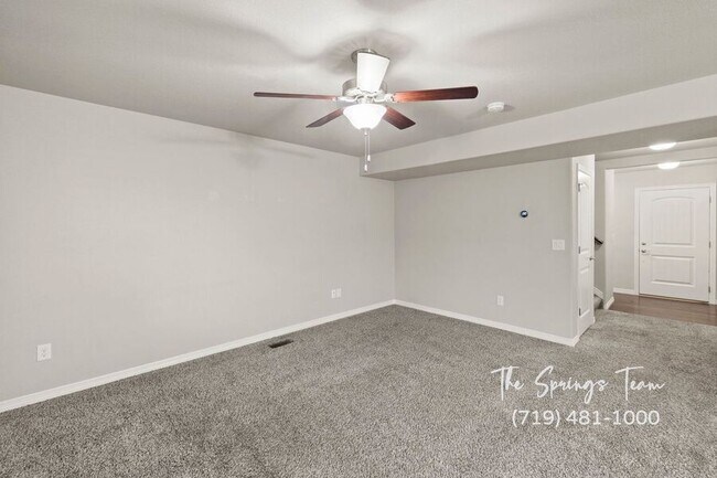 Building Photo - 10957 Matta Dr