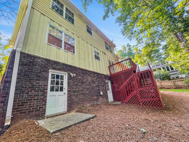 Building Photo - 5-Bed, 2.5-Bath Home with Deck & Covered P...