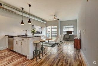 Building Photo - 805W Lofts
