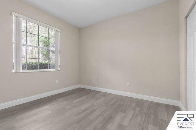 Building Photo - 34 Utrillo Pl