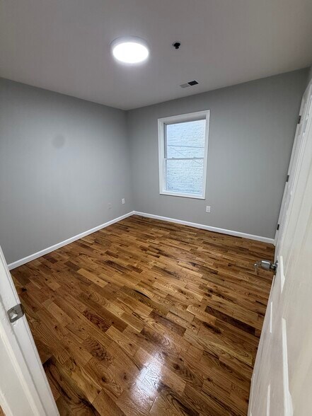 Building Photo - 535 Central Ave