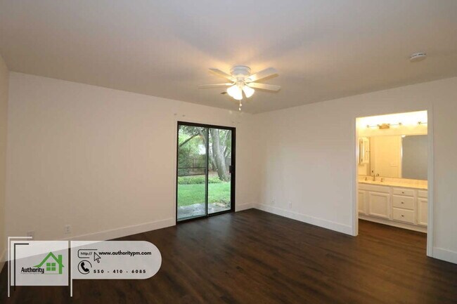 Building Photo - 1879 Tiburon Dr