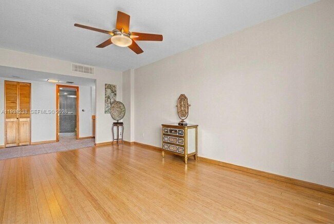 Building Photo - 3675 N Country Club Dr