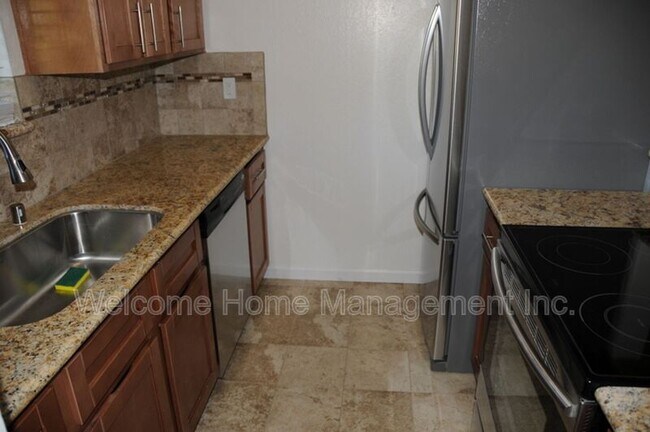 Building Photo - 1571 Alvarado Ave