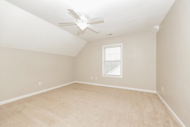 Building Photo - 3013 Candlelite Dr