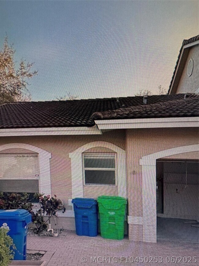 Building Photo - 8900 NW 54th St