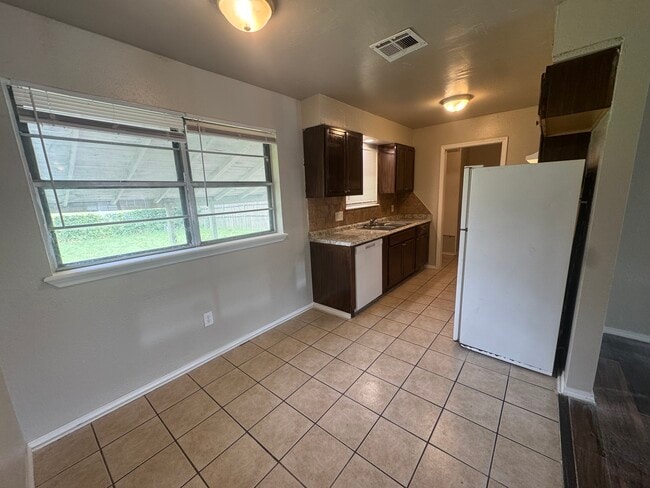 Building Photo - 5109 S Georgia Terrace