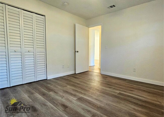 Building Photo - 5813 Spruce Creek Rd