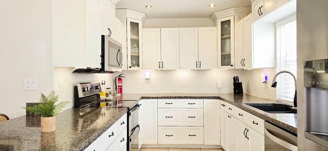 Building Photo - 10253 SW 50th St