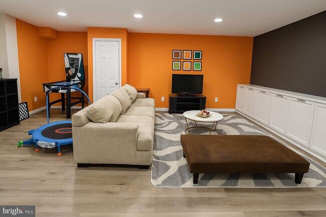 Building Photo - 23605 Clarksmeade Dr