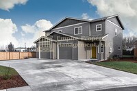 Building Photo - 3604-3606 Phantom Way