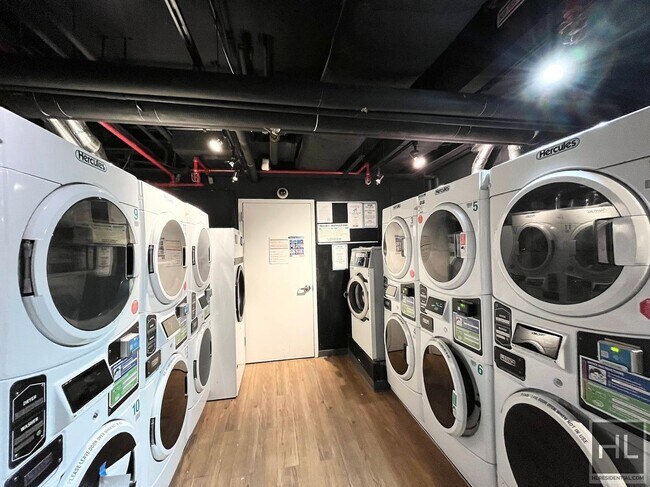 Building Photo - Amazing 1 Bedroom Apartment In Upper East ...