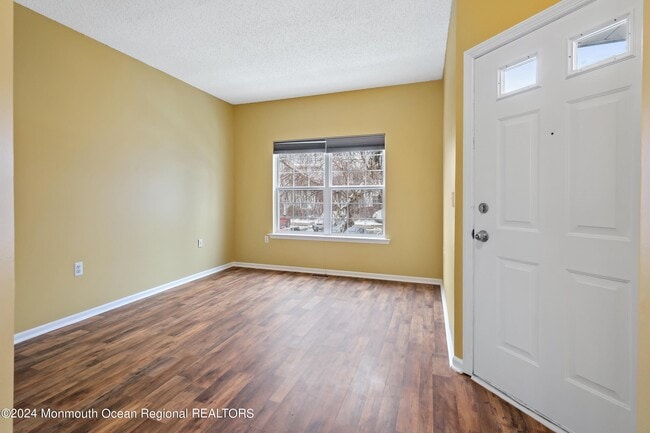 Building Photo - 707 Hatchery Ct