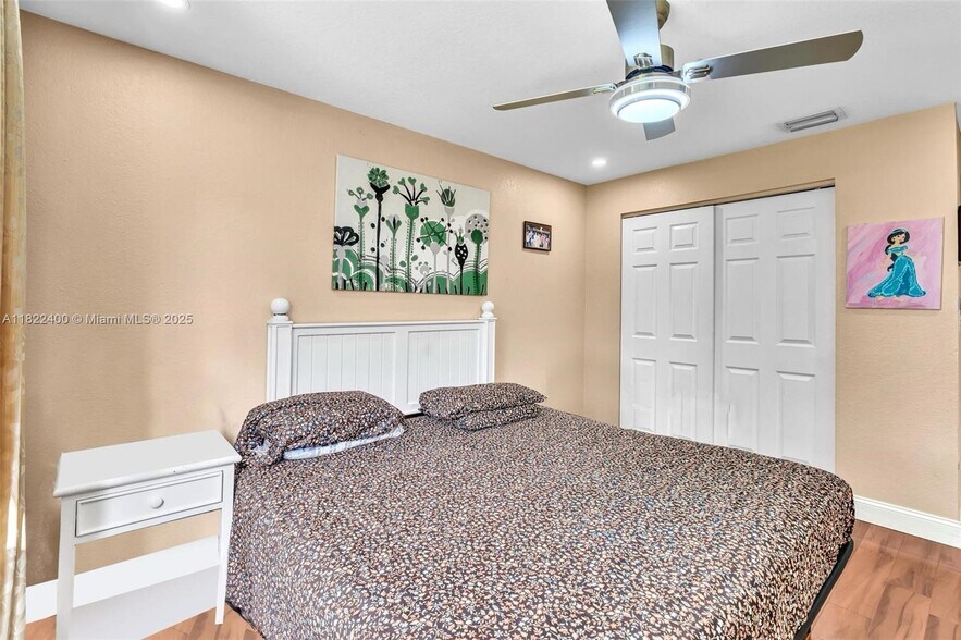 Building Photo - 16408 Sapphire Pl