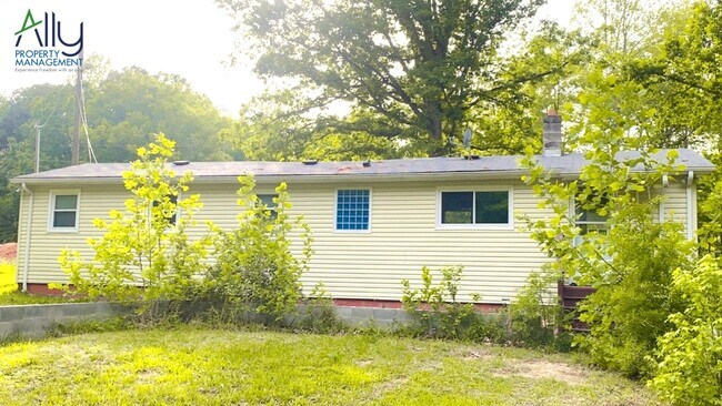 Building Photo - 780 Roundabout Rd
