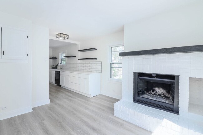 Building Photo - 15W355 Harvard St