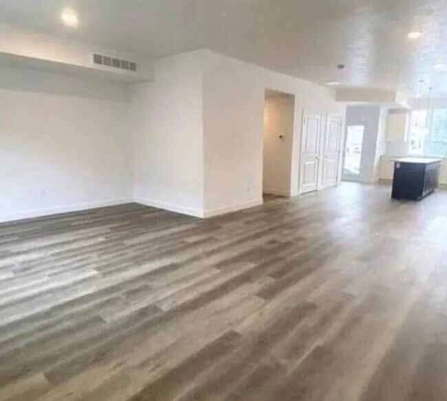 Building Photo - 5512 Victory Lap Ct