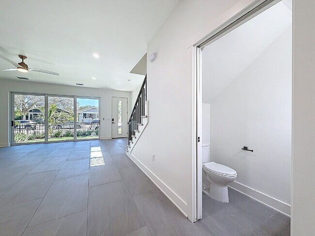 Building Photo - 334 14th St N