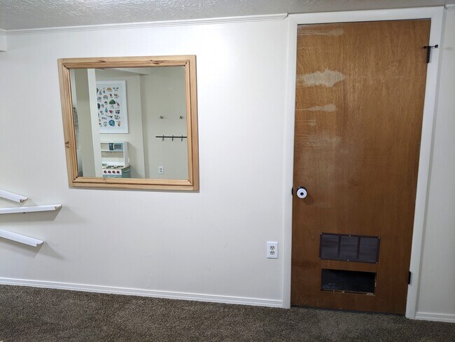 Laundry Door - 1820 N Afton Cir