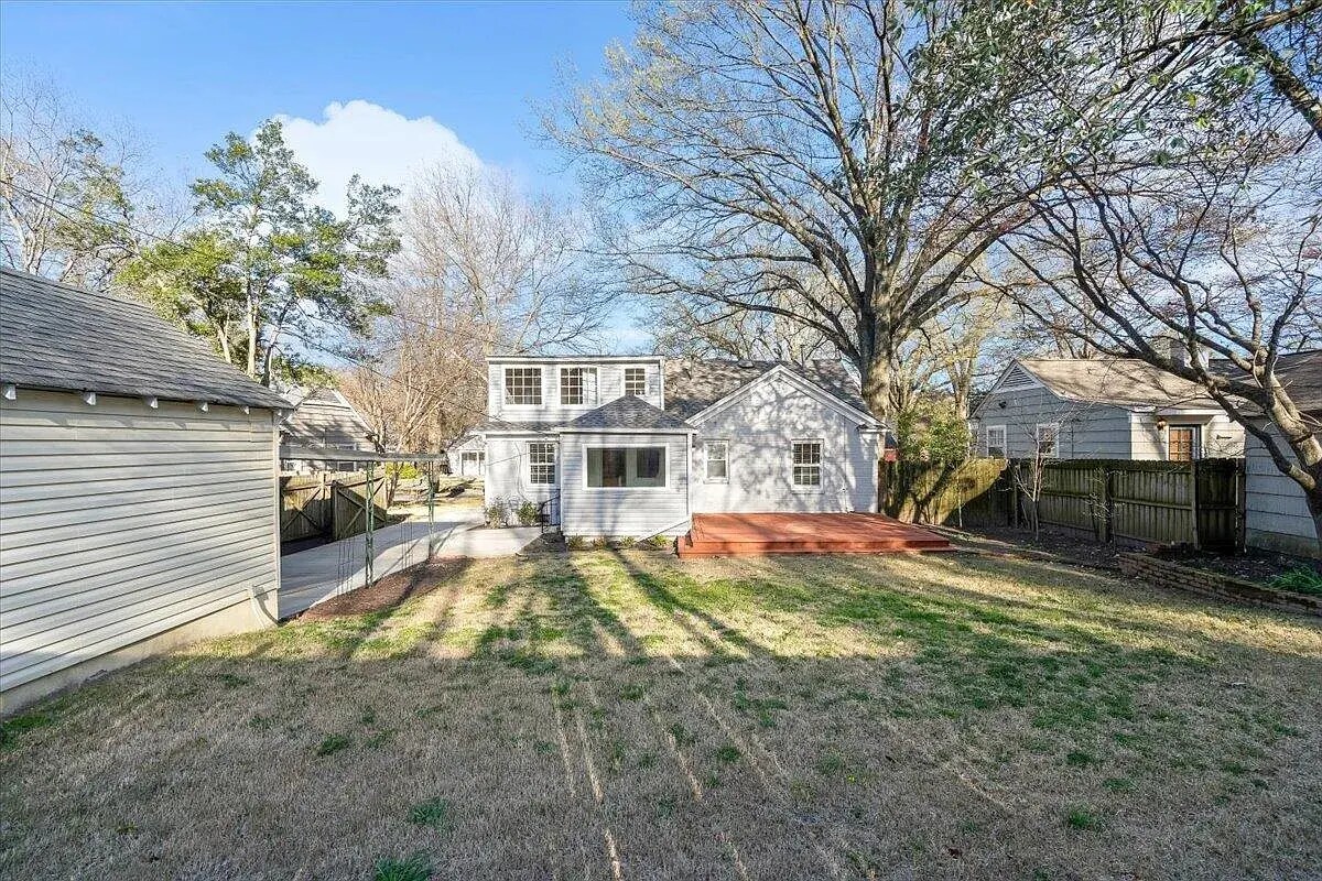 Backyard - 181 Picardy St