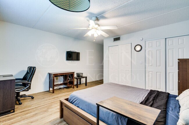 Building Photo - Wake Up to the Ocean Breeze – Your Beachsi...