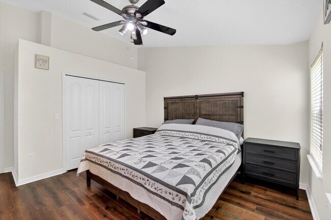 Building Photo - 714 Ashentree Dr