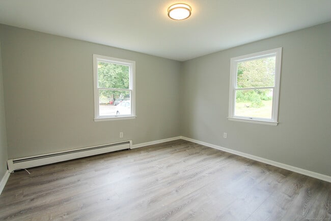 Building Photo - 17 Pinehurst Ave