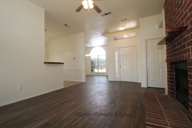 Building Photo - Brook Hollow Honey!