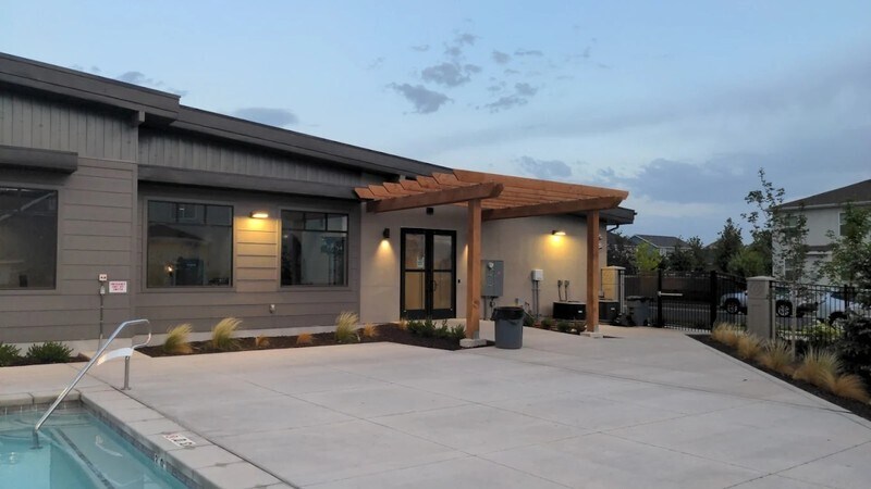 Building Photo - 313 E 170 N