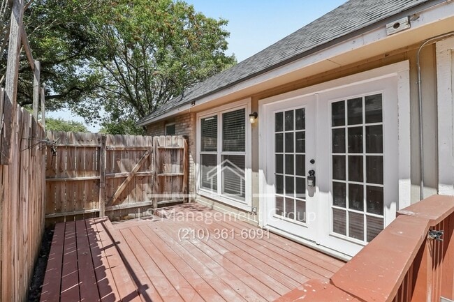 Building Photo - 3118 Bear Springs Dr