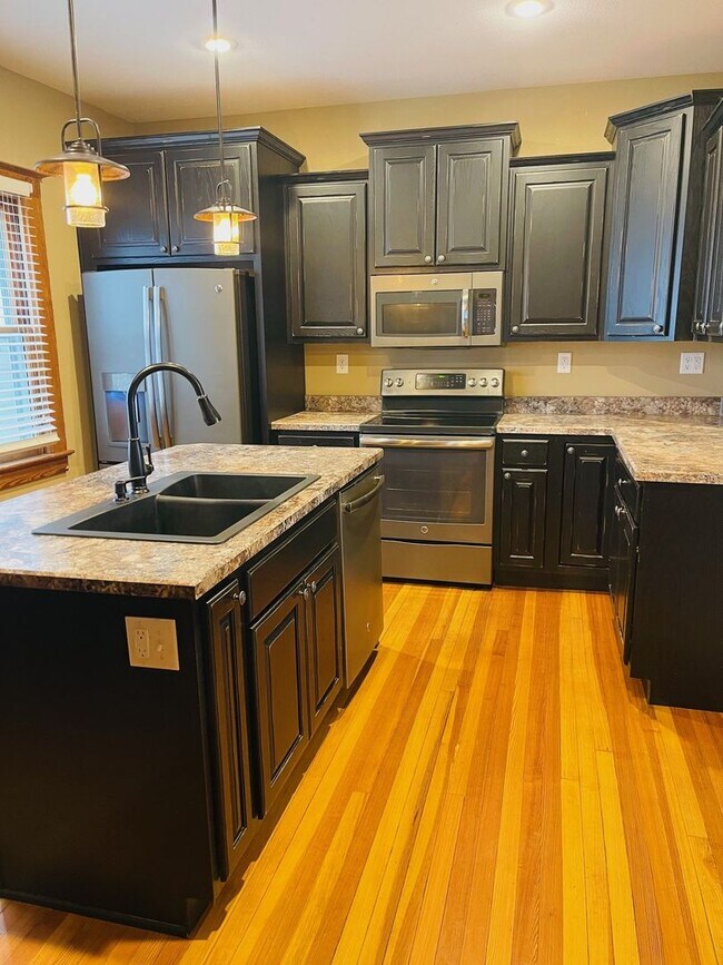 Building Photo - Historic Home in Wonderful Community!