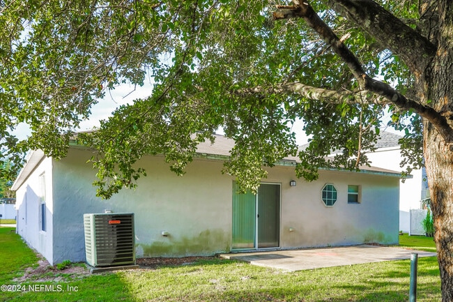 Building Photo - 9135 Shindler Crossing Dr