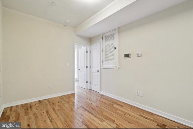 Building Photo - 1206 E Palmer St