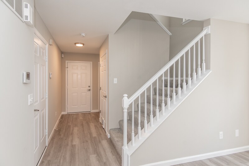 Building Photo - 10429 Tiffany Village Ct