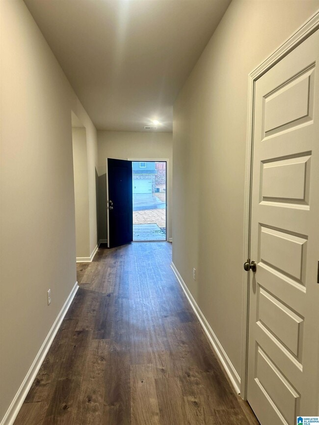 Building Photo - 1015 Brookhaven Ln