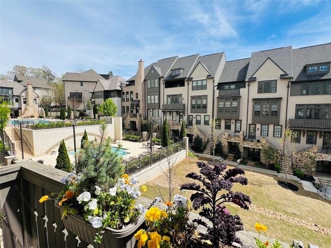 Building Photo - 6715 Encore Blvd