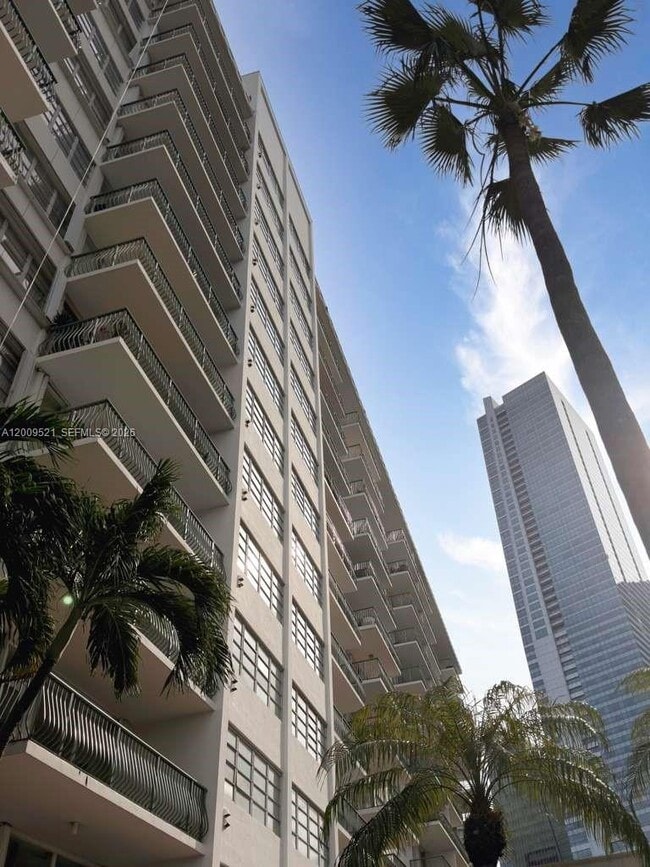 Building Photo - 1408 Brickell Bay Dr