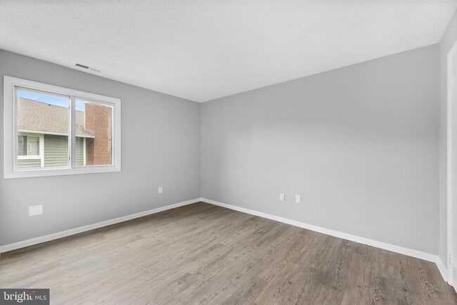 Building Photo - 2415 Ravens Crest Dr