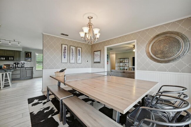 Building Photo - 9209 Rock Way Dr