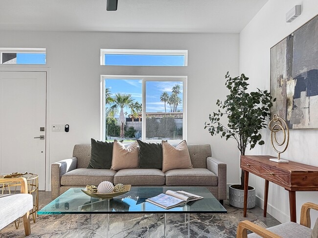 Building Photo - 2197 Jacques Dr