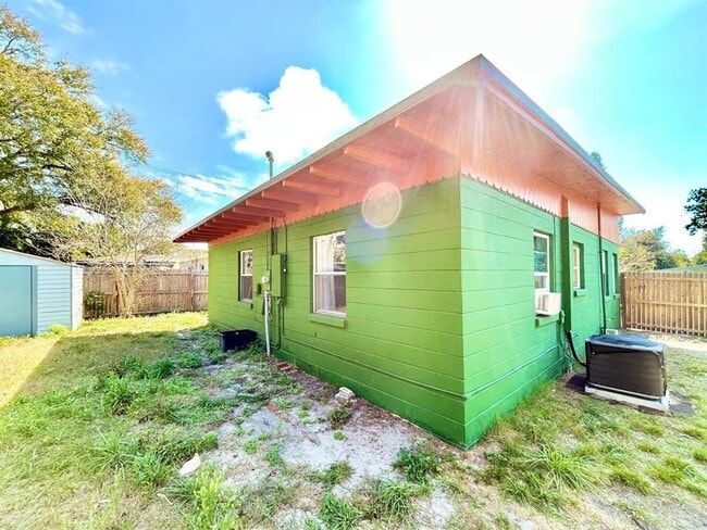 Building Photo - 5209 10th Ave S