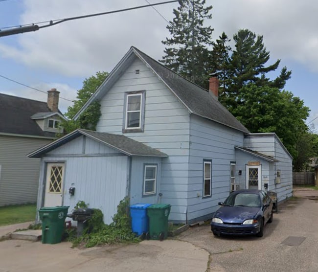 Primary Photo - 1212 Division St