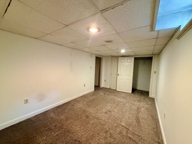 Building Photo - 202 Heatherwood Dr