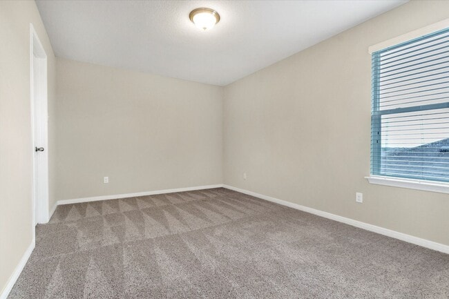Building Photo - 1013 Gaelic Dr