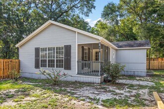 Building Photo - 698 Persimmon St