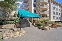 Building Photo - Spacious 2 bed 1.5 bath Condo in San Leandro Minutes from Bart and shopping. Must see!