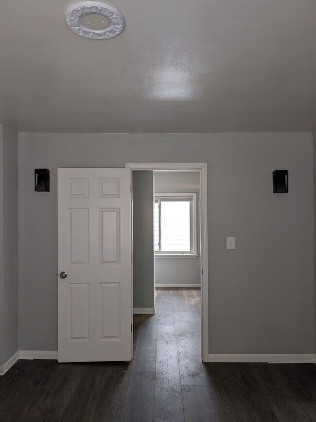 Building Photo - 19137 Norwood-4 BEDS & 2 BATHS FOR RENT!